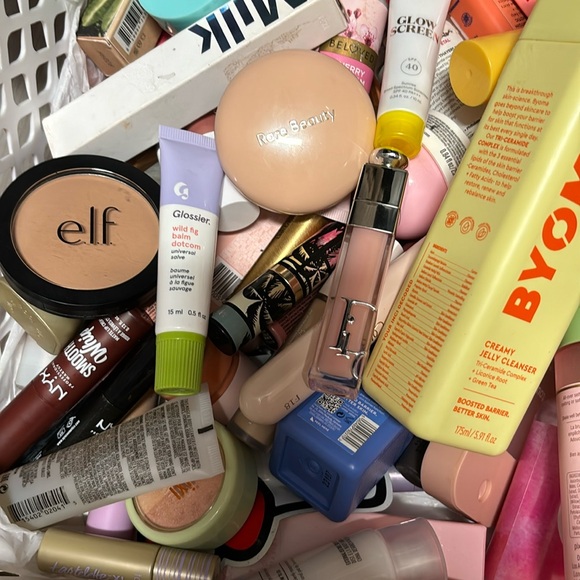 Mystery 3 pc of cosmetics bundle! - Picture 4 of 5